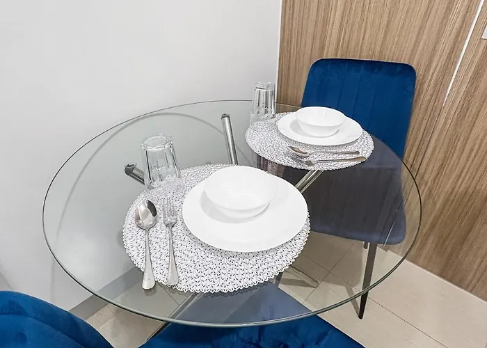 Cozy & Elegant 17f Shore 2 * Manille